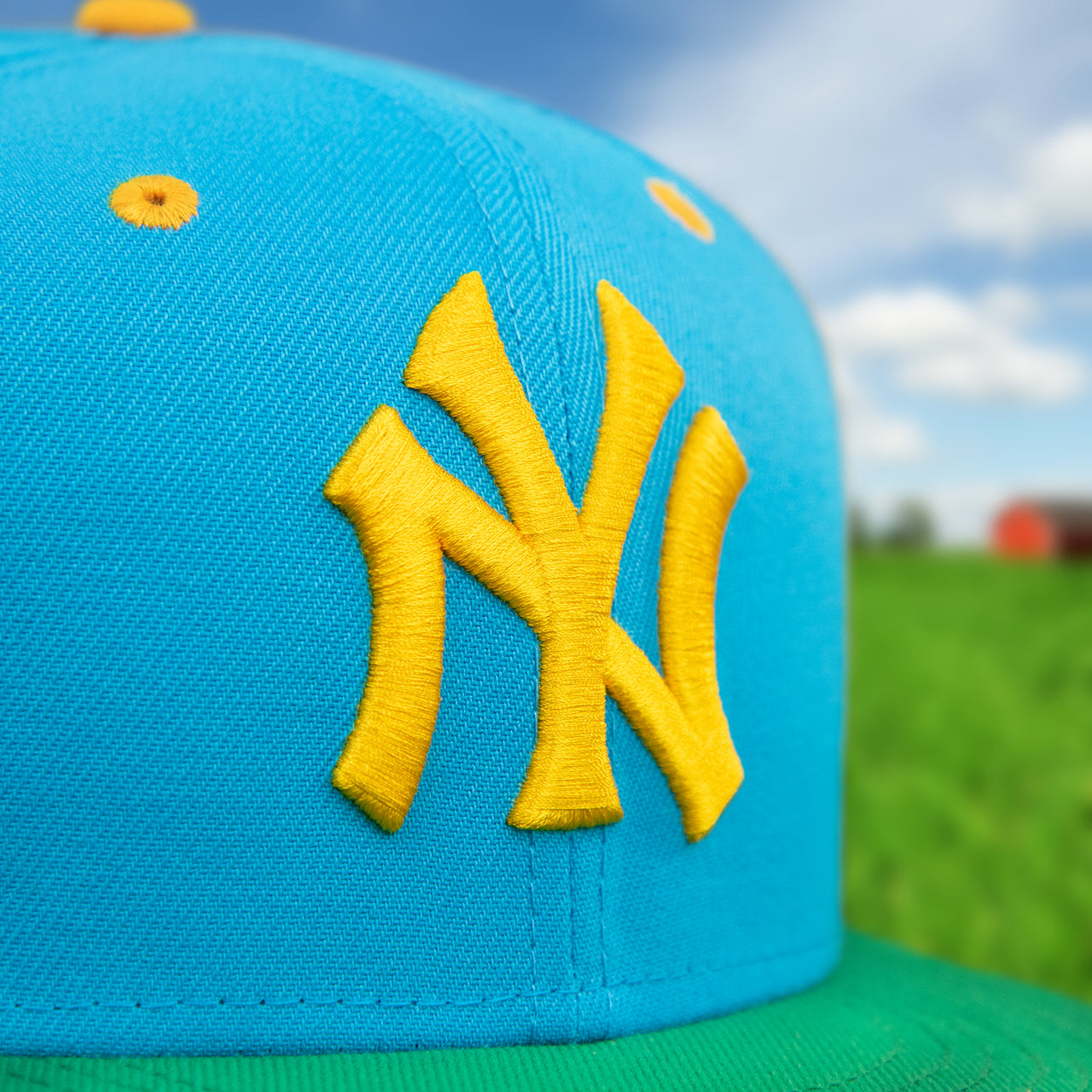 Close up of the Yankees logo on the front of the New York Yankees Cooperstown "Ice Cream Pack" 1952 World Series Side Patch 59Fifty Fitted Cap | Woodlands jeepdealer Exclusive