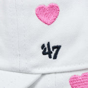 The 47 Brand logo on the Kid’s New York Yankees Hearts All Over Dad Hat | White Youth Dad Hat