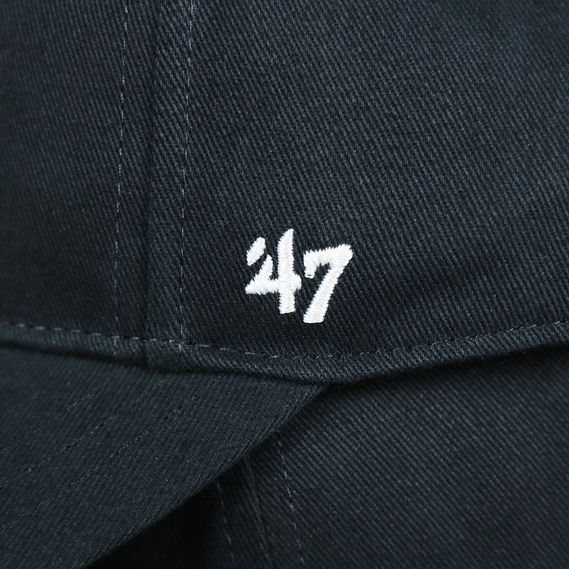 The 47 Brand Logo on the Toddler New York Yankees Gray Bottom Dad Hat | Navy Toddler Dad Hat