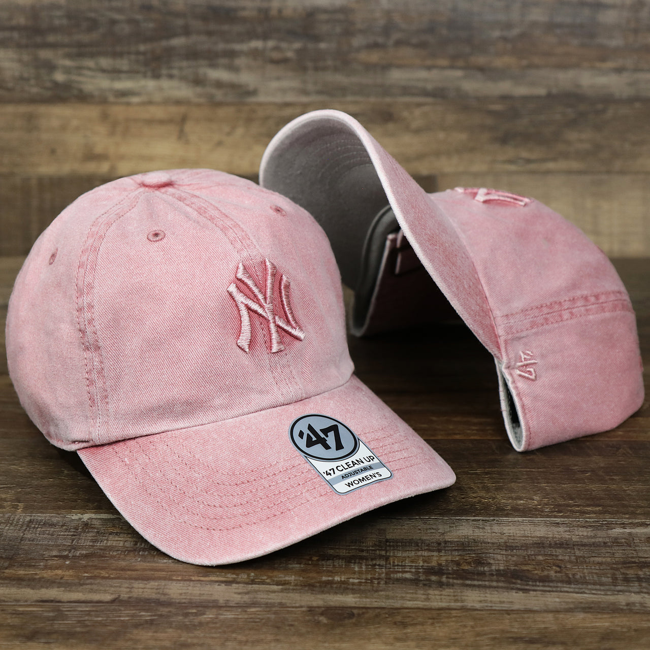 The Women’s New York Yankees Gray Bottom Vintage Washed Dad Hat | Vintage Pink Women’s Dad Hat