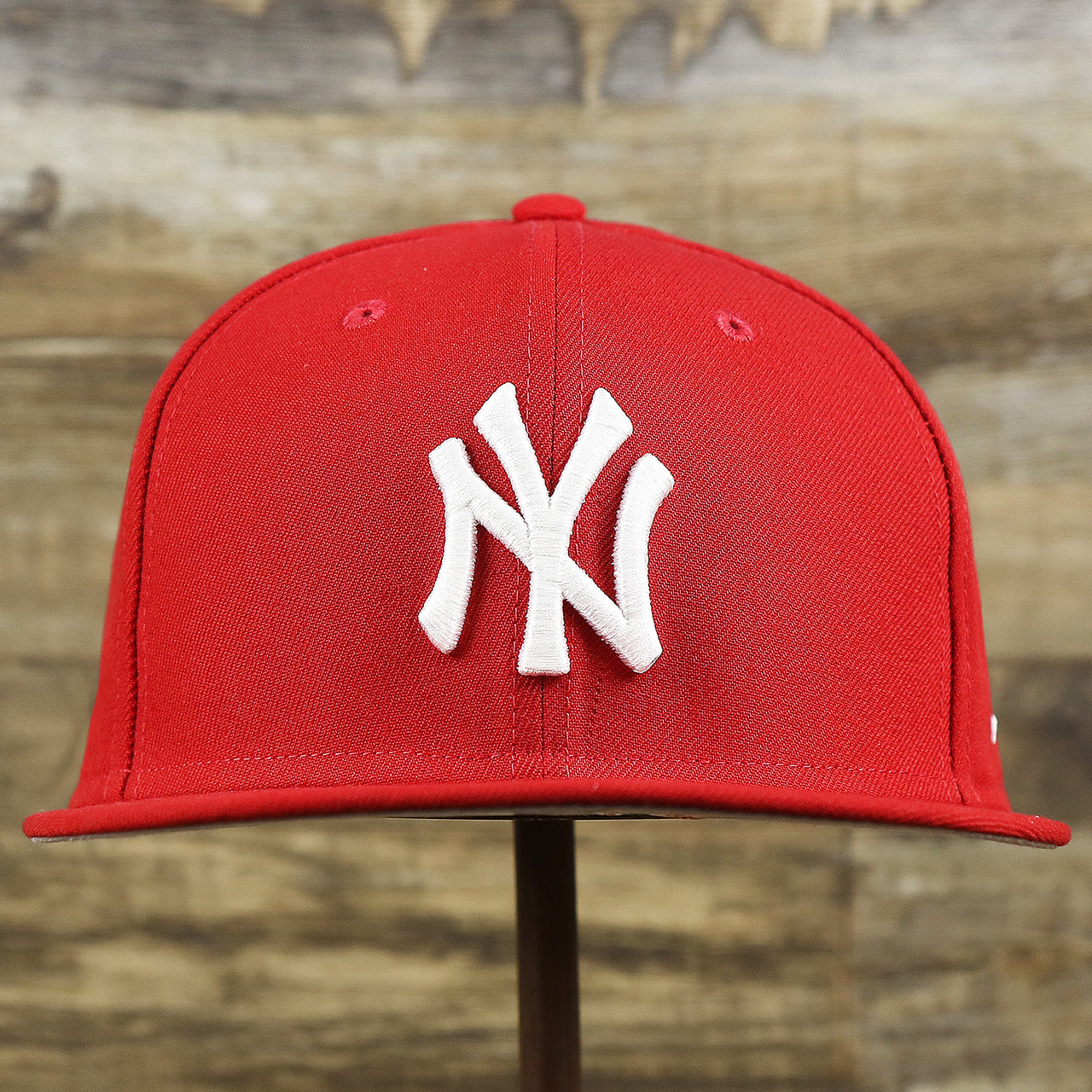 New York Yankees Red Colorway 9Fifty Snapback Hat