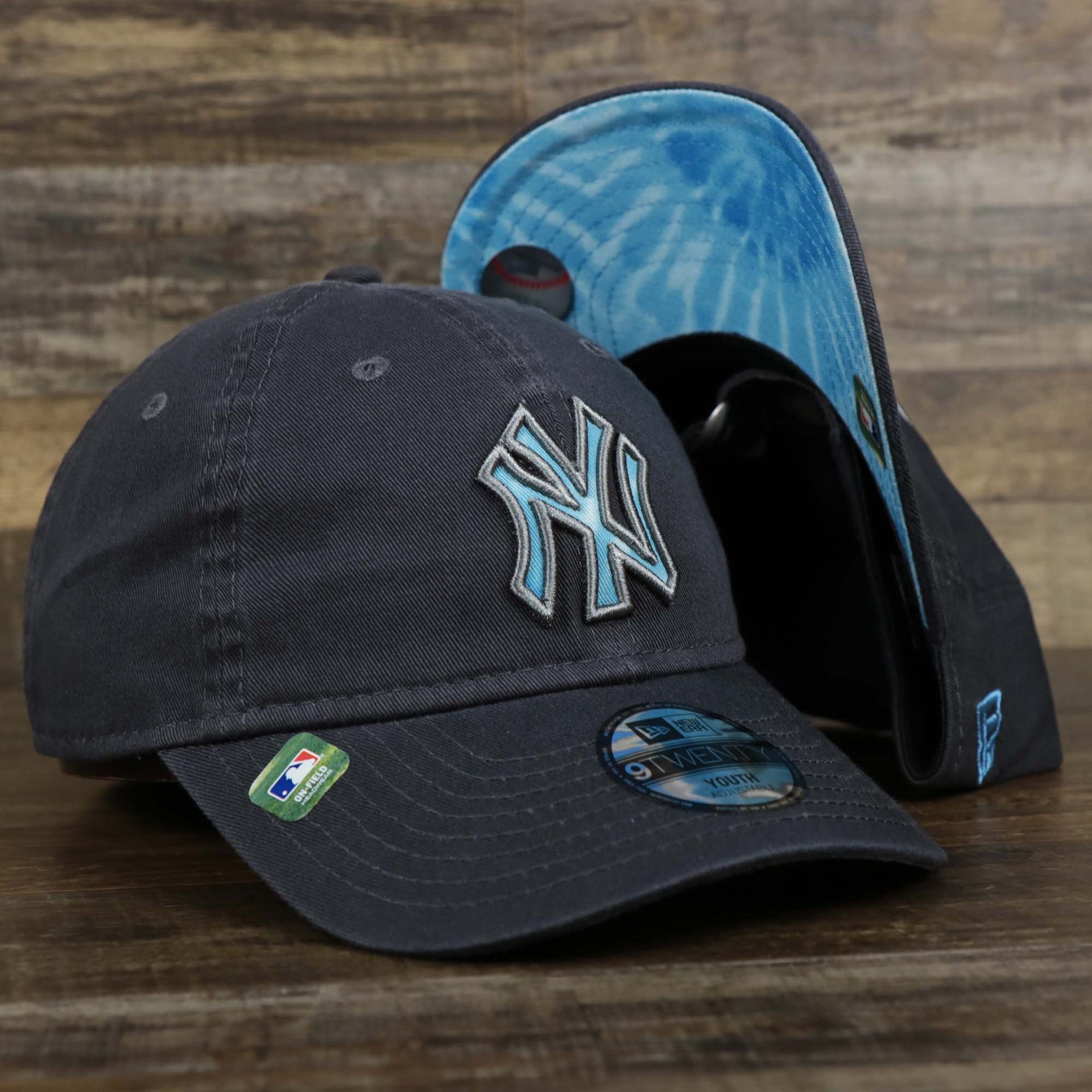 The New York Yankees 2022 Father's Day On-Field 9Twenty Youth Dad Hat | Gray