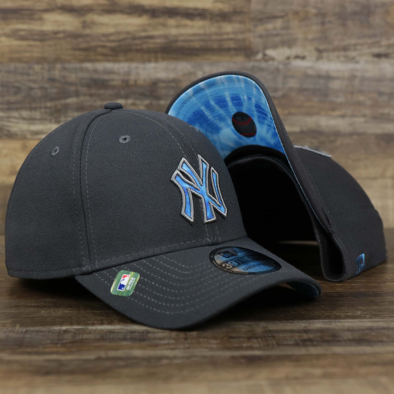 The New York Yankees 2022 Father's Day On-Field 39Thirty Flexfit Cap | Gray