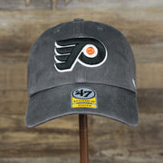 The front of the Youth Philadelphia Flyers Charcoal Dad Hat | 47 Brand OSFM