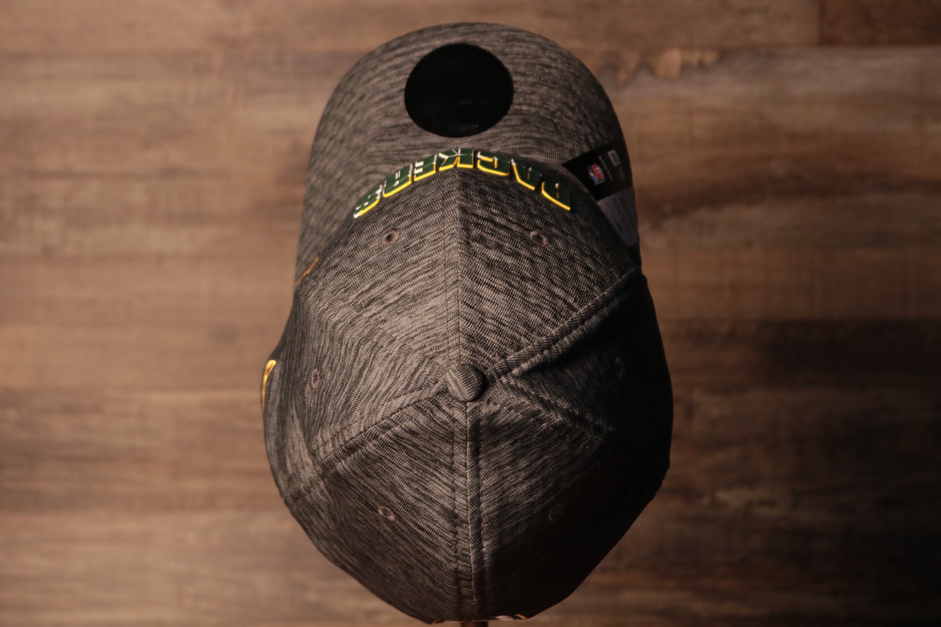 Packers 2020 Training Camp Flexfit | Green Bay Packers 2020 On-Field Grey Training Camp Stretch Fit  the top of this cap is grey