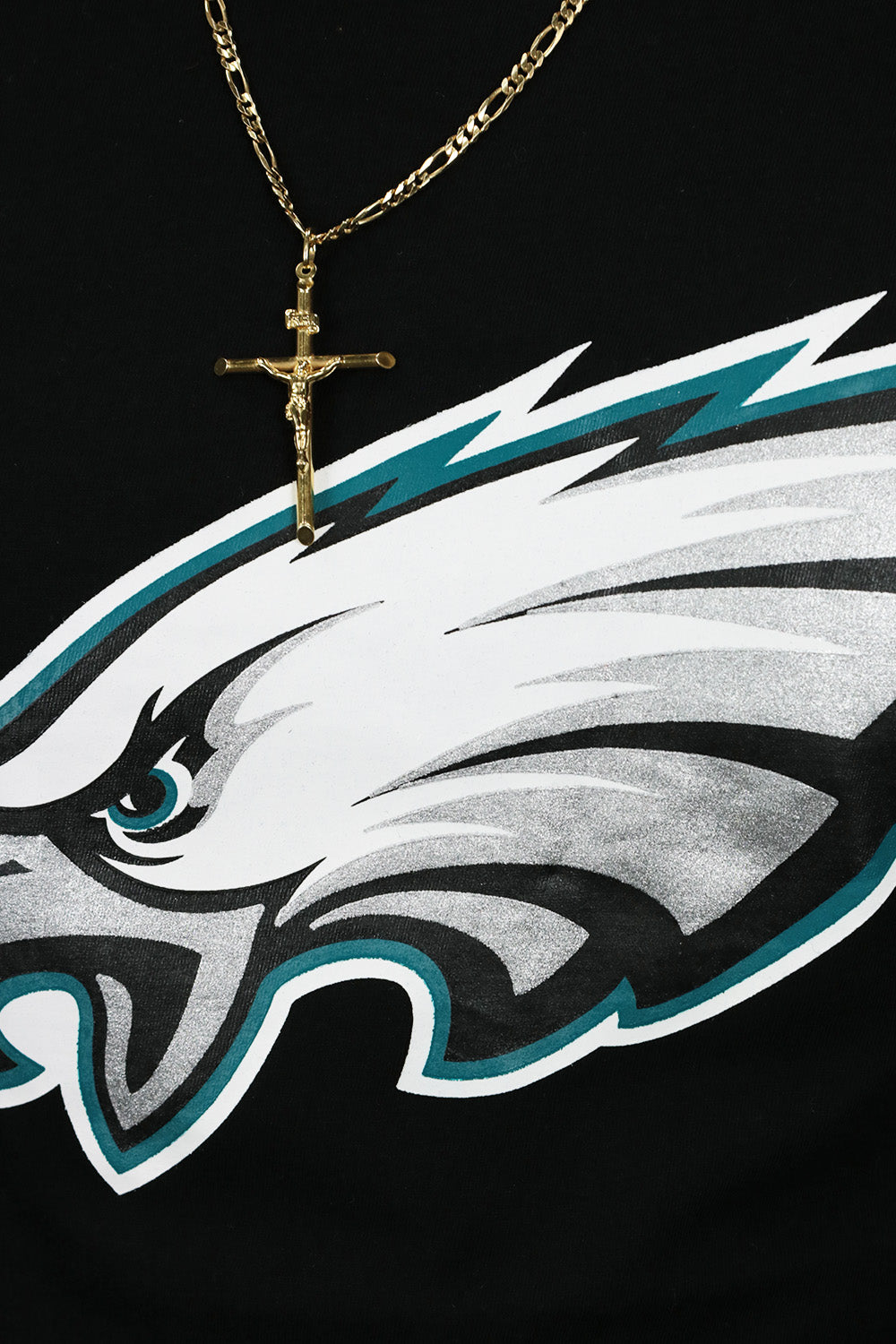 A close up of the Eagles logo on the Philadelphia Eagles Shimmer Super Bowl LIII Shirt | New Era Black