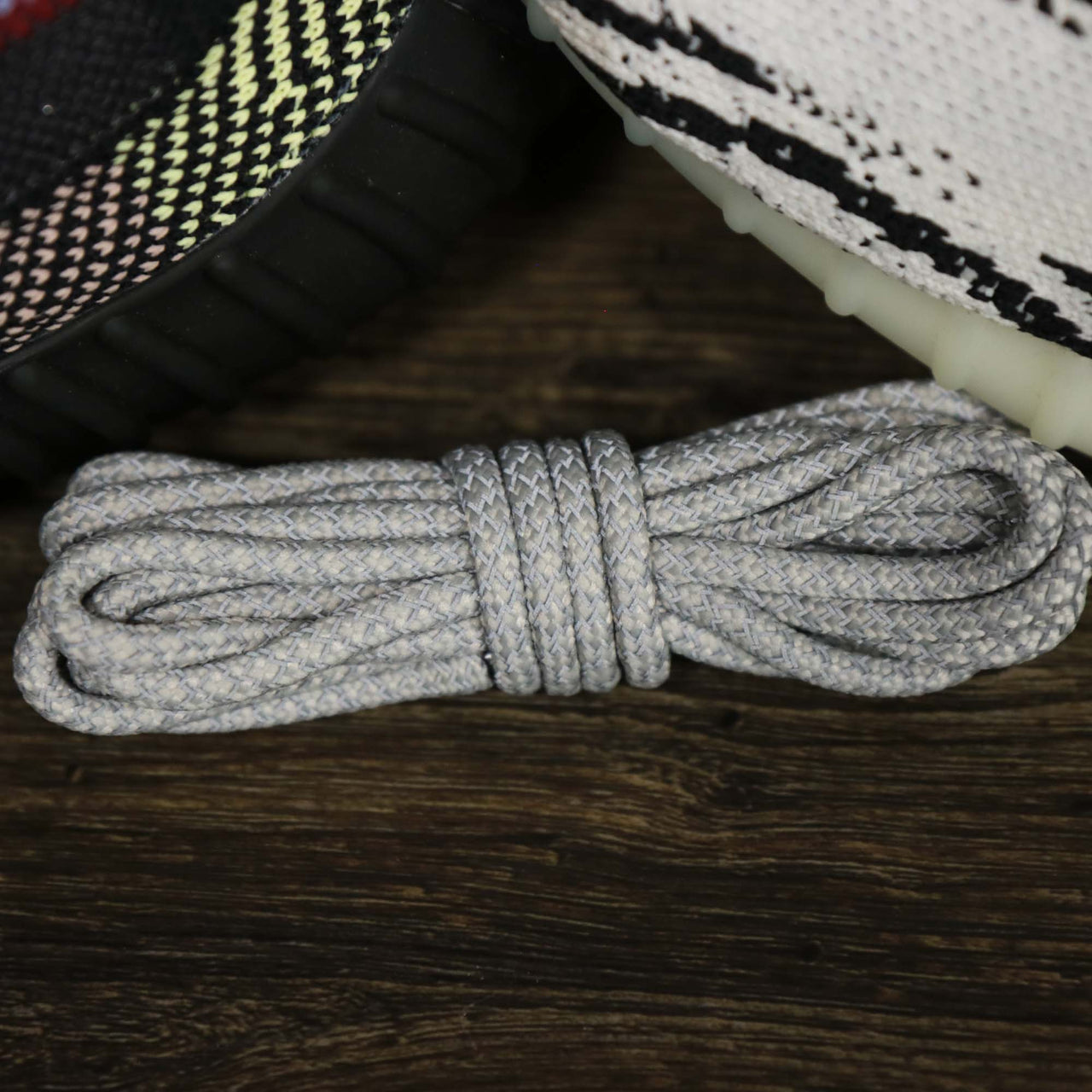 The 3M Reflective White/Gravel Solid Shoelaces with White/Gravel Aglets | 120cm Capswag reflecting