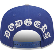 The backside of the Los Angeles Dodgers Silver Letter Arch Retro Green Bottom 9Fifty Snapback Cap | Back Letter Arch Blue 9Fifty