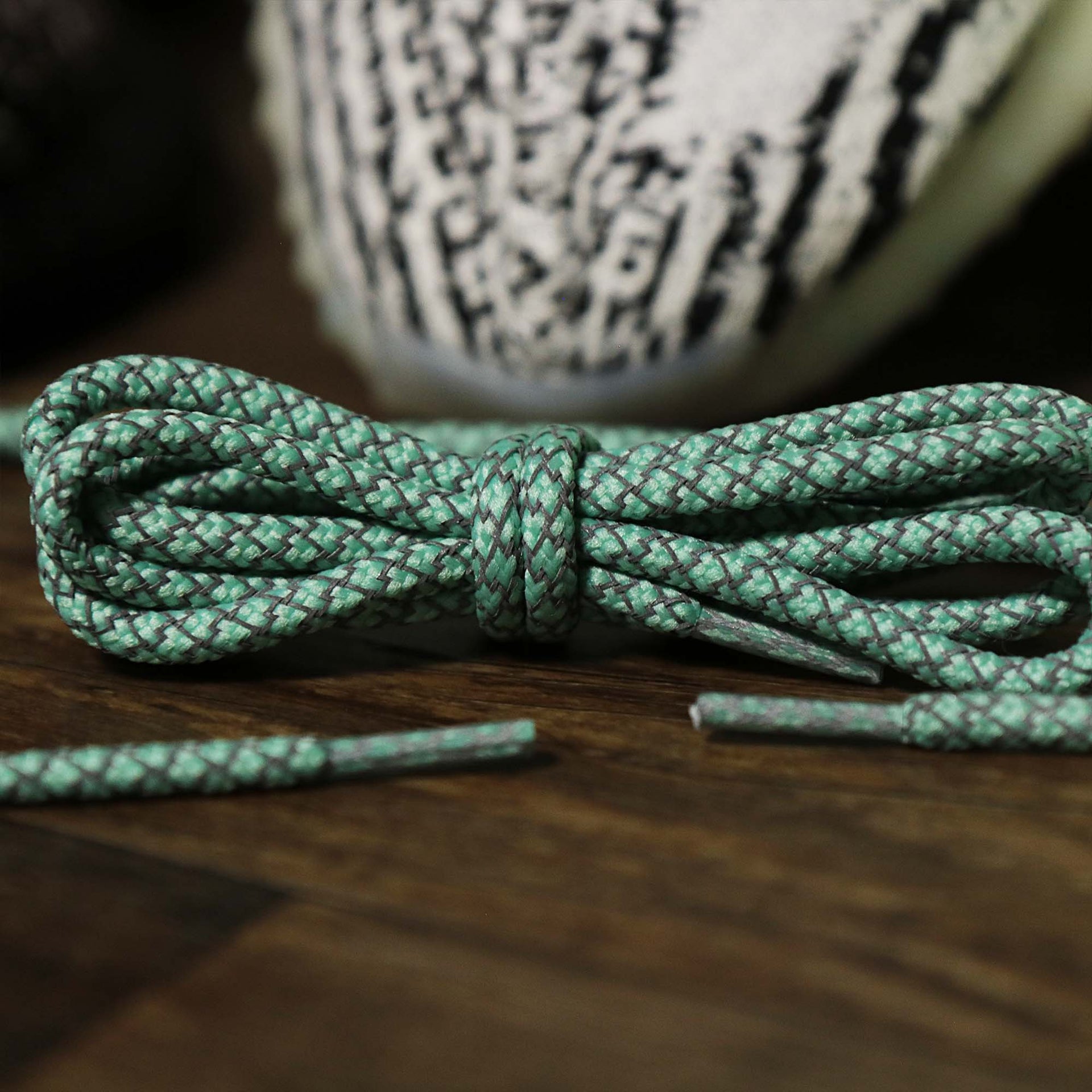 The 3M Reflective Turquoise Solid Shoelaces with Turquoise Aglets | 120cm Capswag unfolded